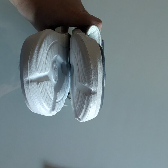 Under Armour 2Y New Sandals - Picture 3 of 6